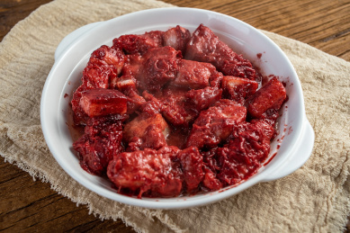 中国湖南菜红曲粉蒸肉