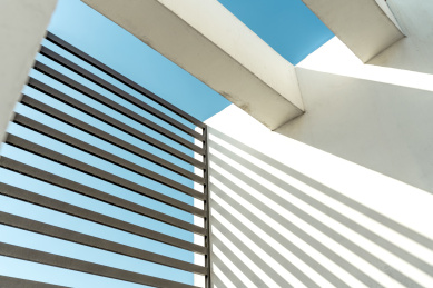 砖红色建筑局部