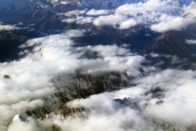 青藏高原雪山云海