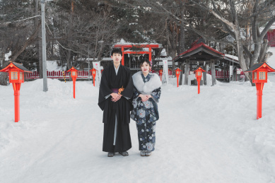 日本北海道旅行的亚洲情侣