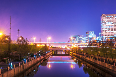 中国北京国贸桥通惠河夜景风光