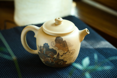 云南省建水紫陶茶壶