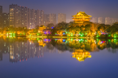 泰州凤城河的夜景