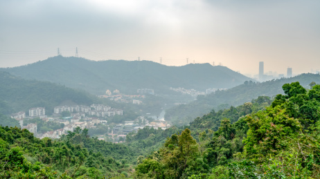 深圳银湖山郊野公园雾霾天