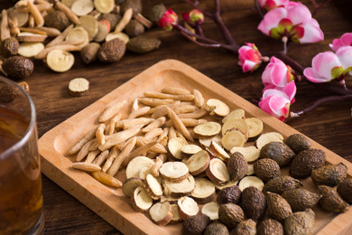 麦冬甘草胖大海等混合的中药材