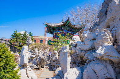 辽宁省沈阳张氏帅府花园亭台建筑风景