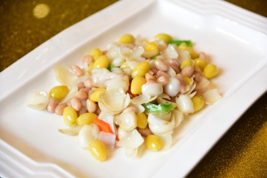 中国传统美食银杏炒百合花生米