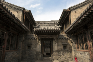 山西王家大院庭院中的建筑细节