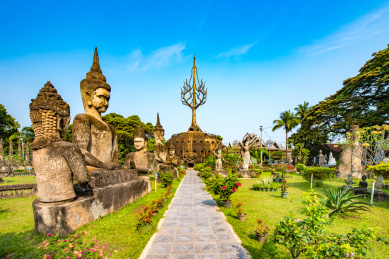 东南亚老挝万象旅游景点香昆寺万佛公园