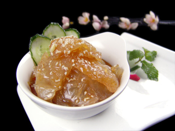 中国上海的一道冷菜——醋椒海蜇