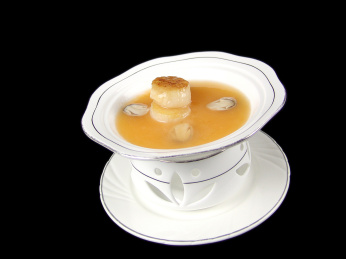 中国广东的一道粤菜——金汤澳带