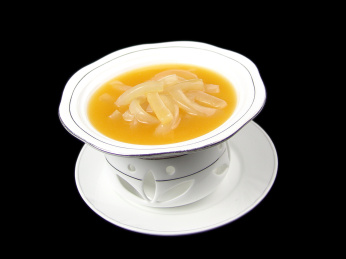 中国广东的一道粤菜——金汤银丝