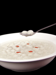 中国苏州的特产——酒酿小圆子