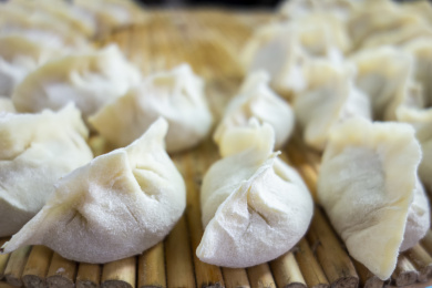 排列整齐的饺子
