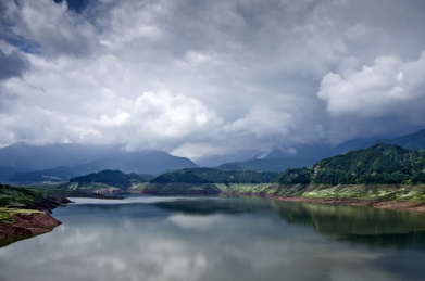 中国四川洪雅县雅女湖