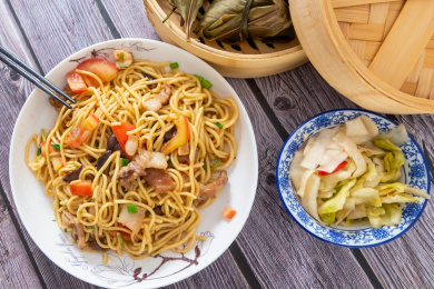 一份中国传统美食炒面