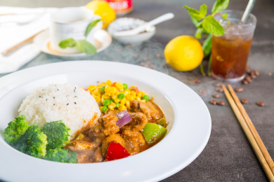 港式简餐沙爹鸡腿肉饭