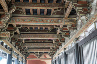中国传统建筑屋檐梁柱结构特写