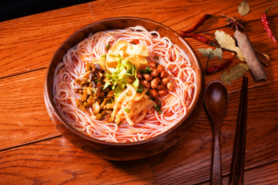 广西柳州特产螺蛳粉