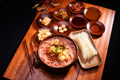 广西柳州特产螺蛳粉