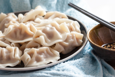 中国传统美食一盘东北饺子