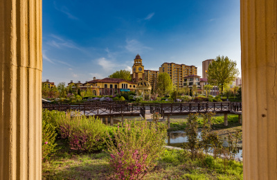 山东省招远市格林小镇小花红柳绿