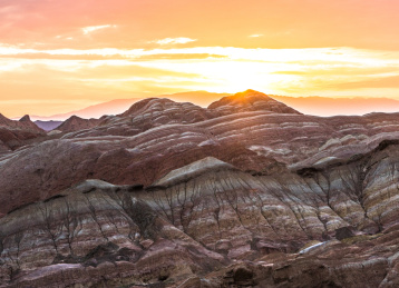 甘肃省张掖市张掖丹霞国家地质公园雨后丹霞