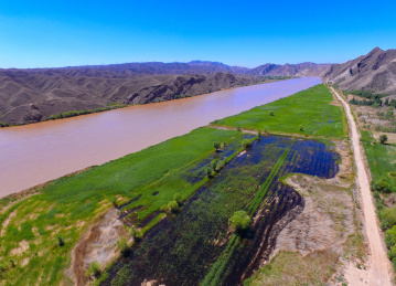 宁夏黄河大峡谷，青铜峡一百零八塔