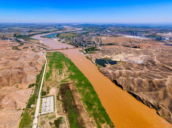 宁夏黄河大峡谷，青铜峡一百零八塔