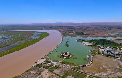 宁夏黄河大峡谷，青铜峡一百零八塔