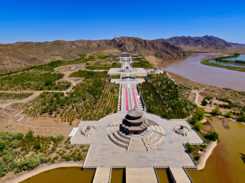 宁夏黄河大峡谷，青铜峡一百零八塔