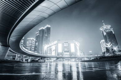 上海城市夜景，繁忙的上海立交桥