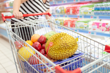 超市购物车特写