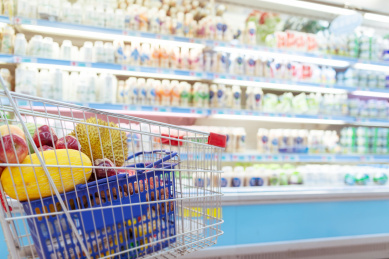 超市购物车特写