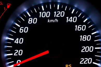 汽车仪表板，速度