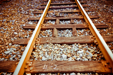 纵横交错的铁路轨道