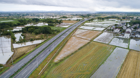 航拍中国安徽省宣城市夏日农田和乡村田园风景