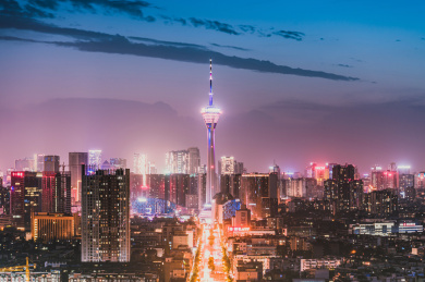 中国四川成都天府熊猫塔（339电视塔）夜景
