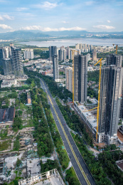 中国广东深圳市城市中心的房地产楼盘建筑风光