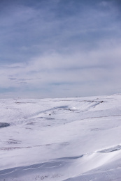 中国西部地区雪山道路风光