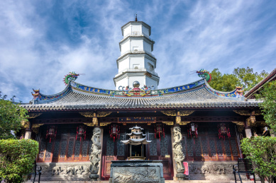 中国福建福州于山定光寺白塔