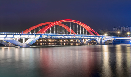 中国广东广州增城大桥的夜景风光