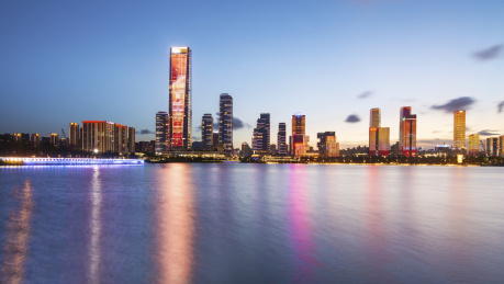 深圳市南山区CBD日落天际线风光和深圳湾一号