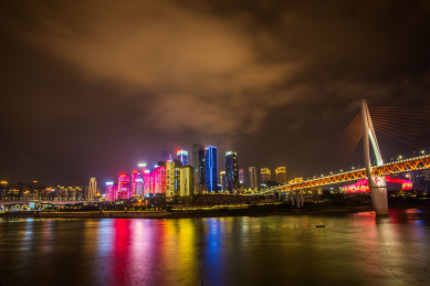 重庆嘉陵江边城市夜景风光