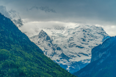 欧洲瑞士因特拉肯小镇全貌