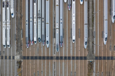 震撼中国广州高铁列车基地