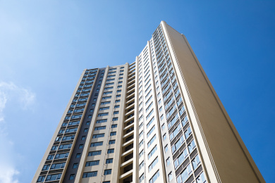 蓝天下环境优美的房地产小区楼盘 中国广东珠海市