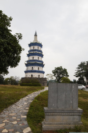 湖南永州建于明代的廽龙塔风光