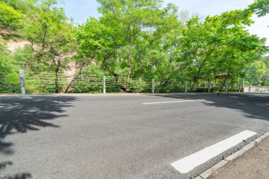 北京郊区妙峰山盘山公路路面素材