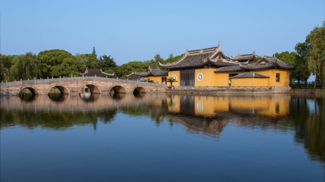 中国江苏省苏州市周庄古镇全福寺的建筑风光